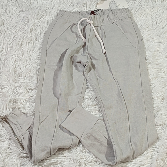 7 For All Mankind Other - 🎉 BOGO 🎉🆕 7 For All Mankind Joggers